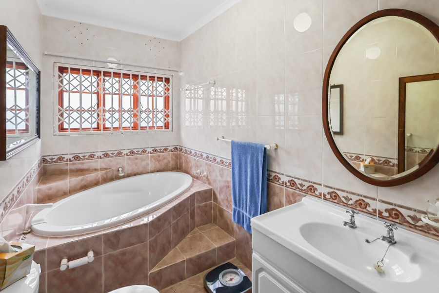 4 Bedroom Property for Sale in Gonubie Eastern Cape